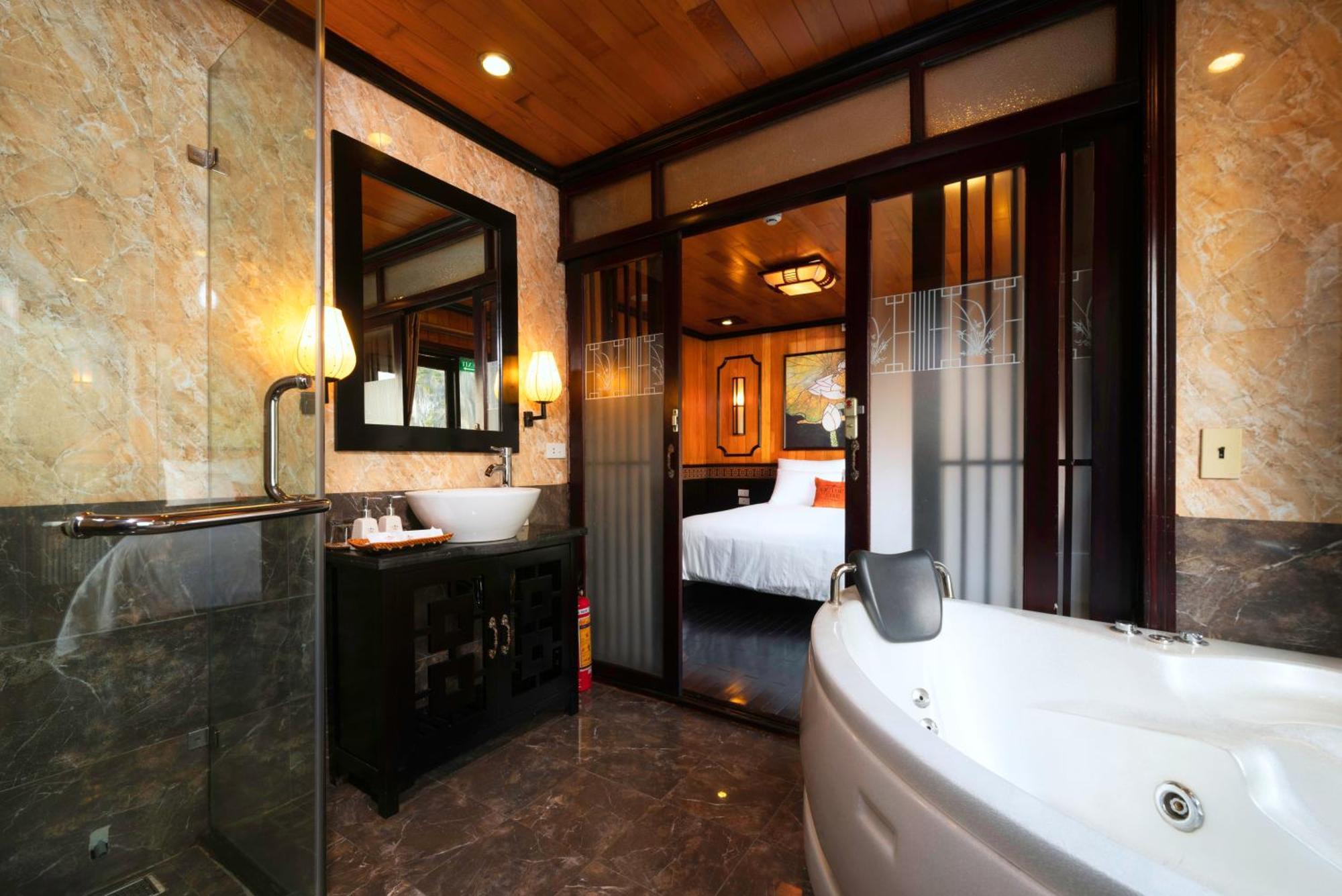 Halong Arcadia Cruise Hotel Ha Long Bagian luar foto