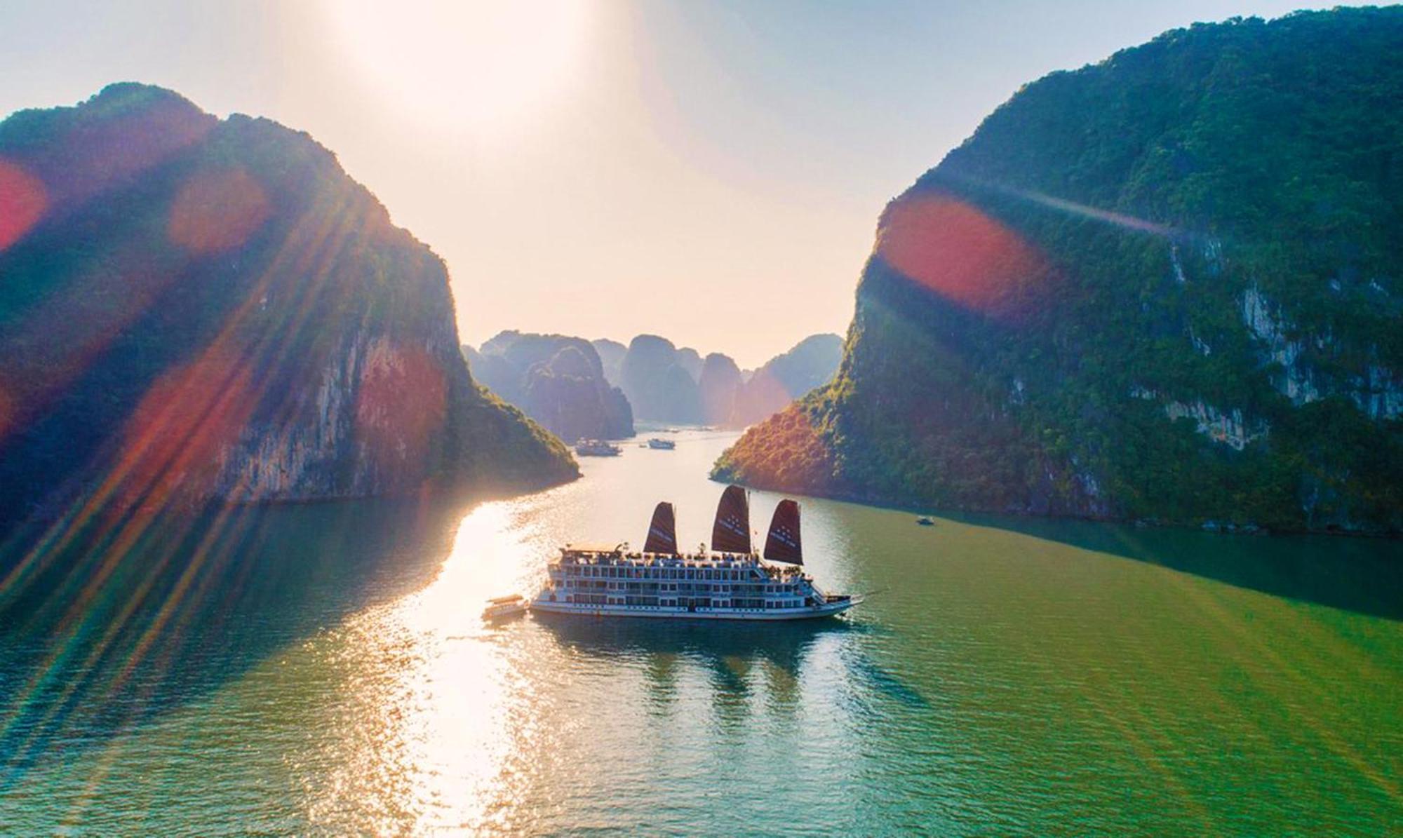 Halong Arcadia Cruise Hotel Ha Long Bagian luar foto