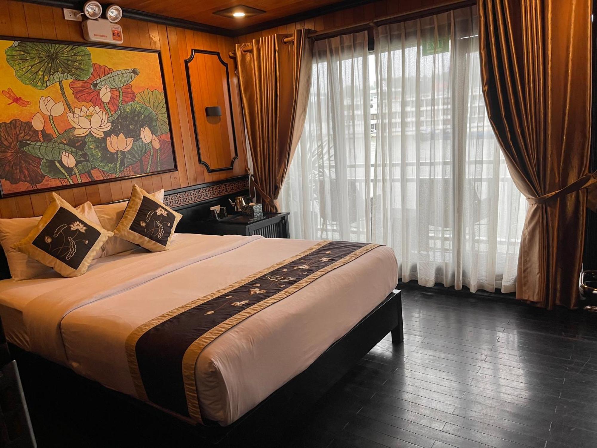 Halong Arcadia Cruise Hotel Ha Long Bagian luar foto